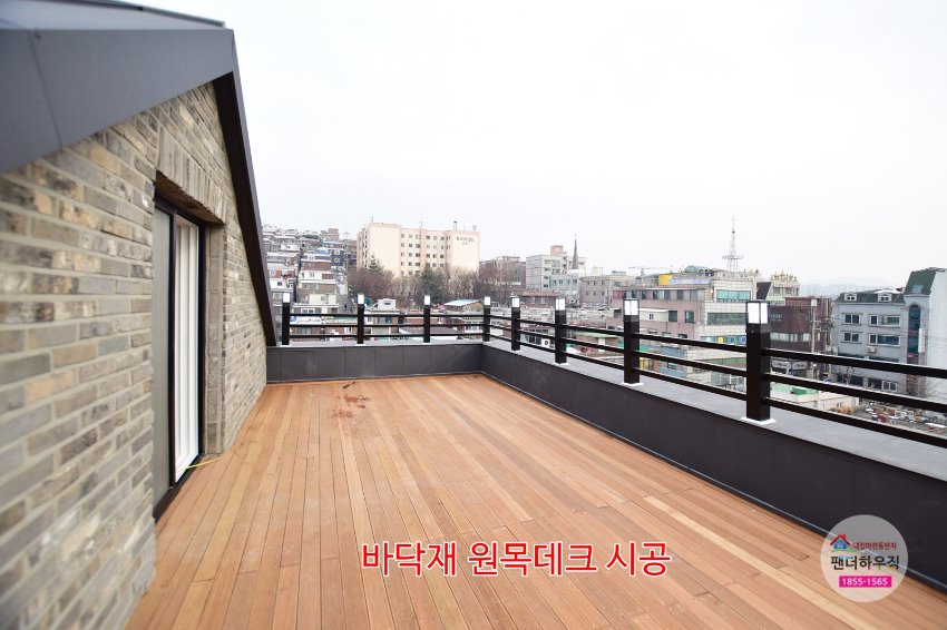 복층테라스1.바닥재 원목데크 시공.JPG