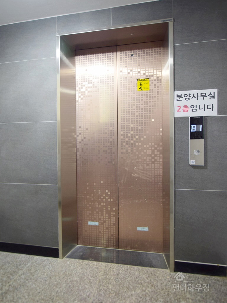 엘리베이터.jpg