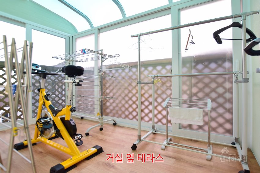 테라스2.거실옆 테라스.JPG