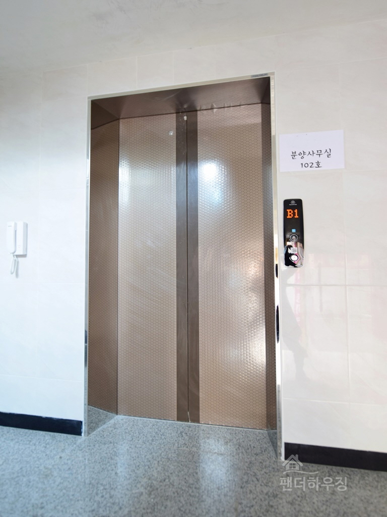 엘리베이터.jpg