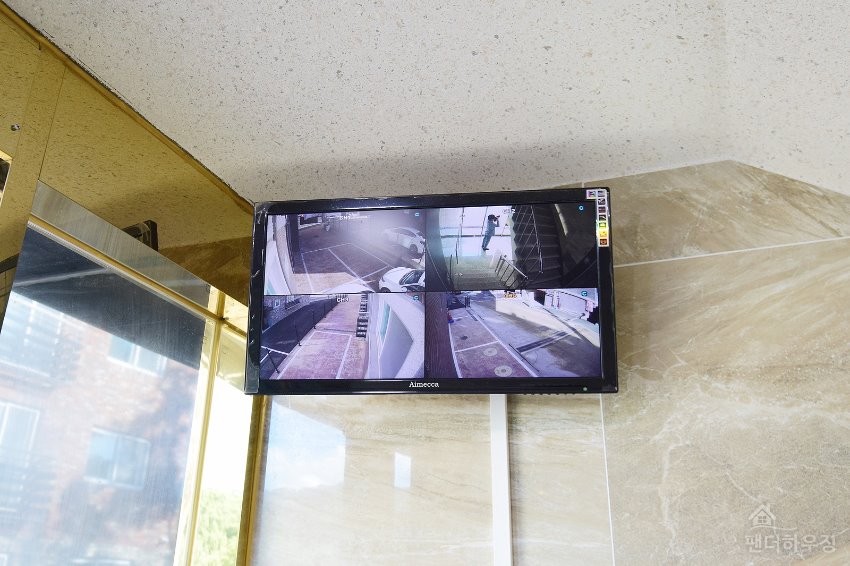 19cctv.JPG